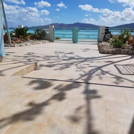 Appartamento Mare Front Haraki